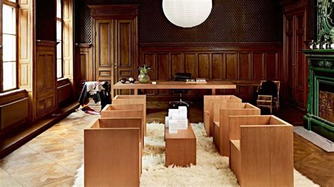 Into the woods: Inside homes that mixed different textures and shades ...