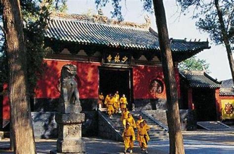 中国十大名寺排名，少林寺只排第三，第一竟然是它_排行榜123网