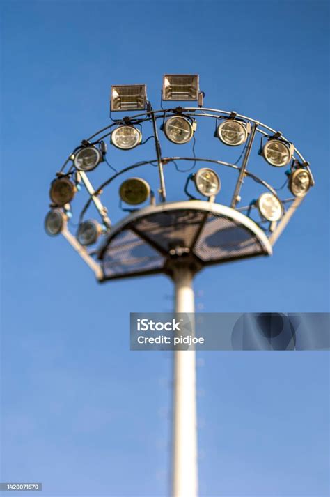 Sportsfield Lights 的图像结果