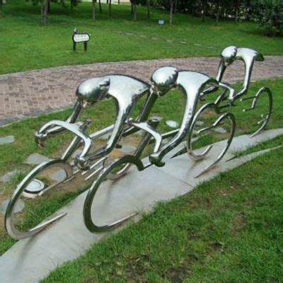 公园景观摆件 不锈钢抽象骑单车人物雕塑 -宏通雕塑