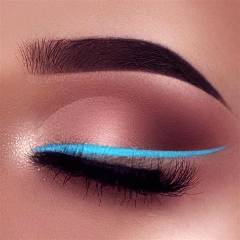 The Best Winged Eyeliner Styles For Your Eye Shape