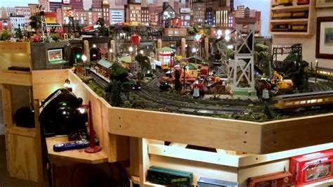 A small S gauge layout with big ideas - Trains
