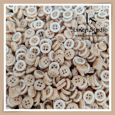 Round Rim 4 Hole Marble Shirt Buttons - P34F SG018 16L – Linen Studio