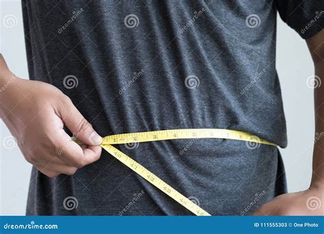 Men Measure Waistline
