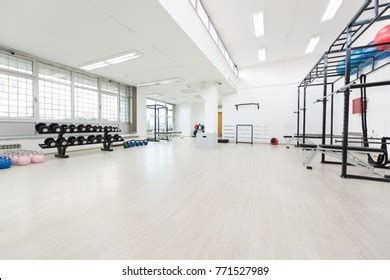 Empty Exercise Room 的图像结果
