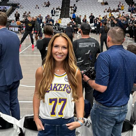 Luka Doncic's mom goes viral after Lakers star's Dallas homecoming