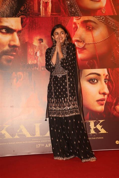 Alia Bhatt Kalank Promotion Looks: Best Kurtas, Shararas, Sarees ...