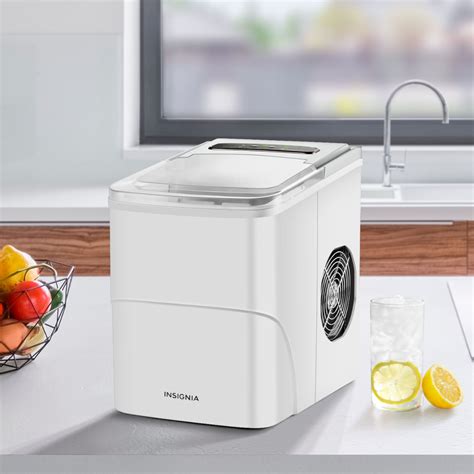 Customer Reviews: Insignia™ Portable Ice Maker with Auto Shut-Off White ...