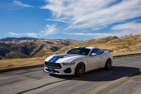 New 2026 Ford Mustang Shelby GT350 (GT350R) Is the Hottest Car of the Year Yet! - autoevolution