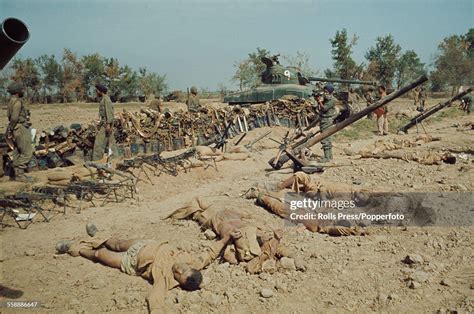 1965 Indo-Pak War Pak weapons captured + Pak army soldiers KIA . Note ...