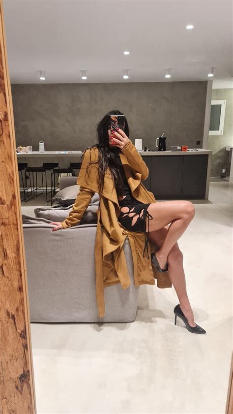 Danika Mori Famous Italian film actress who loves to be funny - iMedia