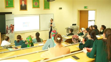21st Century teaching skills in STEAM Education: Insights from IUHD's ...