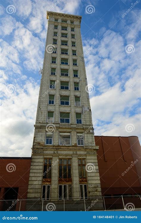 First National Bank Building Editorial Photo - Image of designed ...