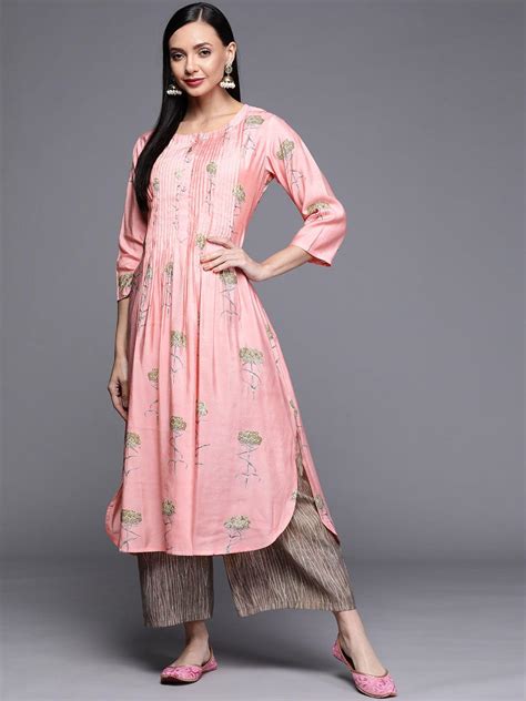 Shop Chanderi Silk Kurtas for Women Online in India | Libas