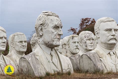 Presidents Heads | Williamsburg, Virginia — THE TRAIL OF THE LONESOME PINE