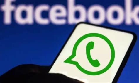 WhatsApp widely rolling out new community entry point on iOS