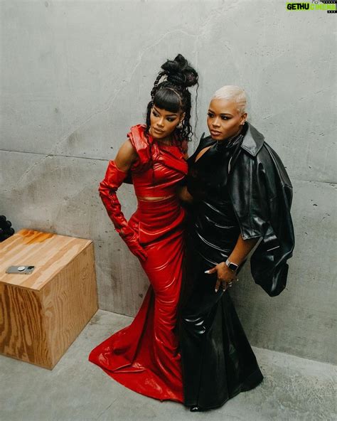 Actress Claire Sulmers HD Instagram Photos and Wallpapers December 2023 | Gethu Cinema