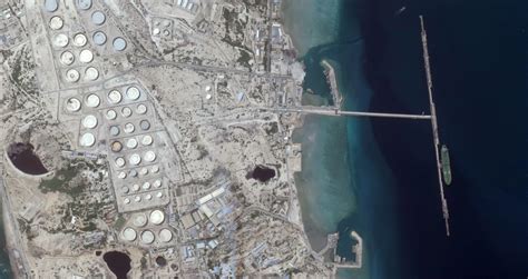 Iran Satellite Images Show Race to Export Oil As US Mulls Joining Israel Strikes - Bloomberg