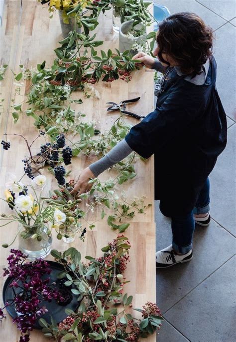 Flower Shop Work Table 的图像结果
