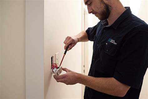 Understanding Electrician Hourly Rates in Australia (2024) - AB ...