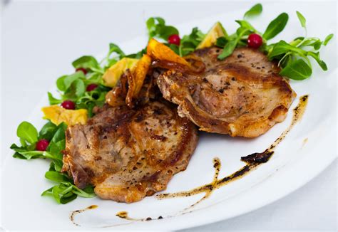 Pork Chops a La Madrilene (Spanish Pork Chops) Recipe