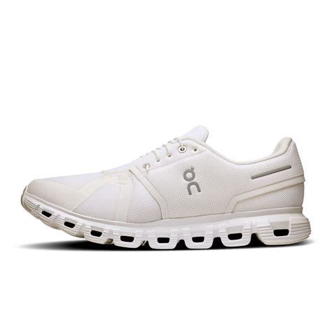 On Running Cloud 6 All White