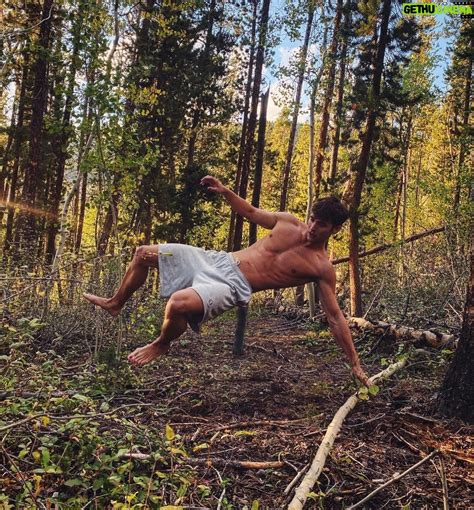 Andrew Neighbors Instagram – Red toenail vibes in Colorado Denver, Colorado | Gethu Cinema