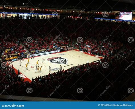 The Pit Albuquerque editorial photo. Image of crowd, arena - 78109886