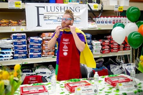 Fat Tuesday paczki eating contest in Flushing draws large crowd - mlive.com