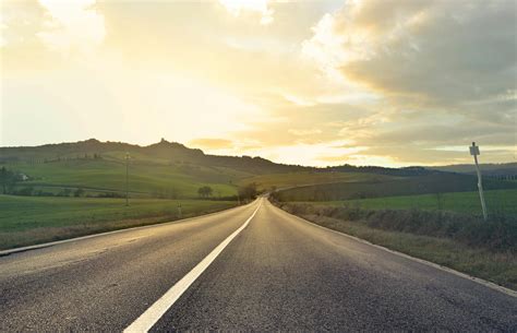 Country Road Scean 的图像结果