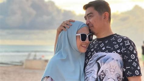 Sosok Dewi Yuliawati, Mantan Istri Ustaz Solmed yang Pernah Bikin ...
