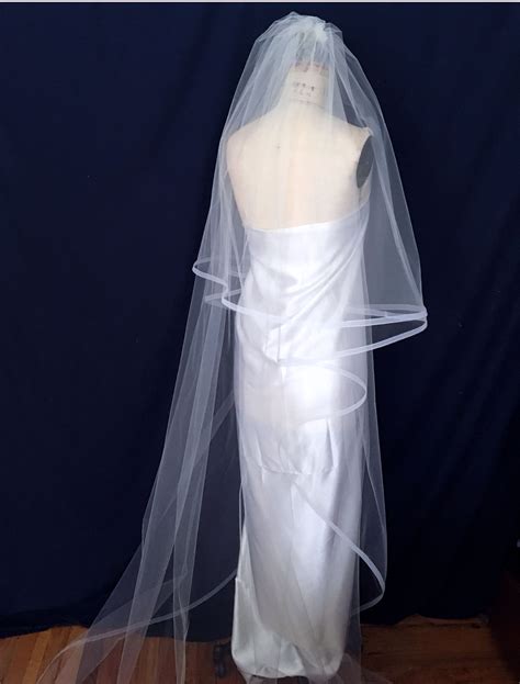 Horsehair Edge Veil floats as bride walks- Modernity in motion! | Cathedral veil, Horse hair ...