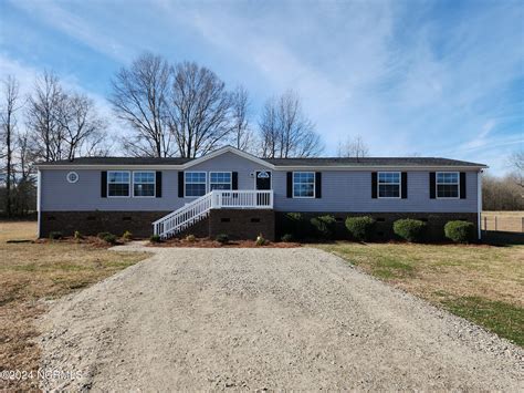 32 Dodge Point Drive, Pinetops, NC 27864 - MLS# 100425856 - Coldwell Banker