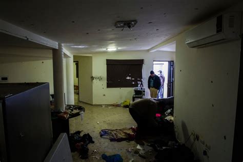 Inside the Safe House of Mexican Drug Lord 'El Chapo' - ABC News