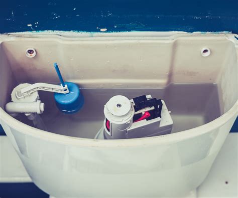 How to stop condensation on toilet cisterns: 6 expert tips | Homebuilding