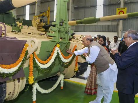 About the gun! - Indian Army's 'Made in India' Vajra | The Economic Times