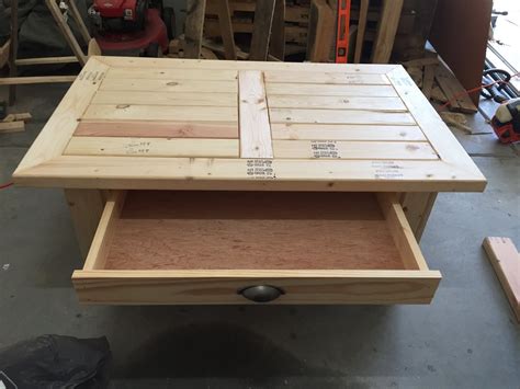 Making a Rustic Coffee Table 的图像结果