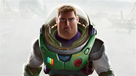 Lightyear Is a Time-Travel Sci-Fi Where Buzz Is ‘A Hero Out of His Own ...