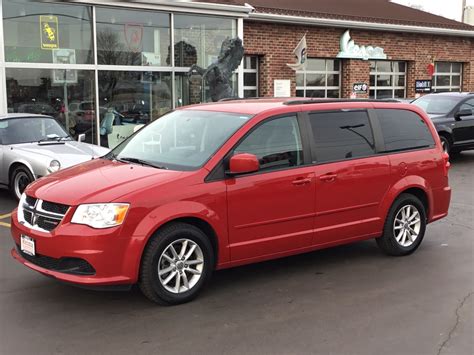 2013 Dodge Grand Caravan SXT Stock # 0040 for sale near Brookfield, WI | WI Dodge Dealer