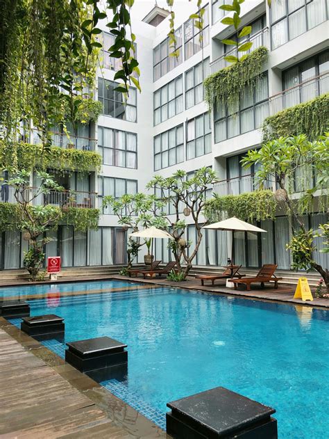 Swimming Pool Images. Free 的图像结果