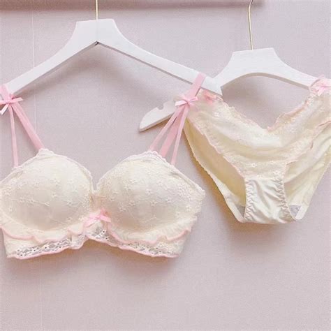 Women Self-Design Heavily Padded Lingerie Set (Pack Of 4) – Jashtone