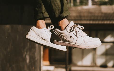 Is Stadium Goods Legit For Buying And Reselling Sneakers? (The Answer)