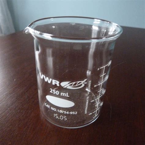 VWR 250 Ml Glass Beaker With Graduated Measurements, 250ML VWR Low Form ...