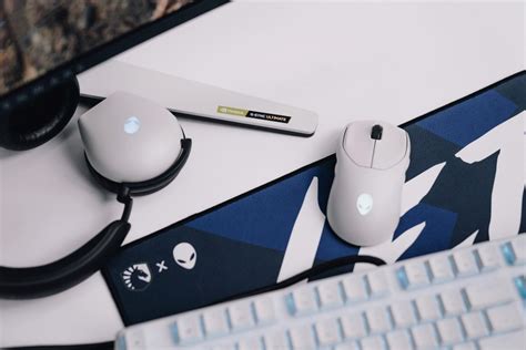 Alienware Shapeshift Mag Mount 的图像结果