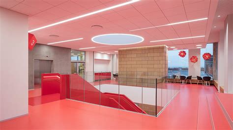 几何形状和放大的乐高积木：LEGO乐高总部办公室 - 设计之家