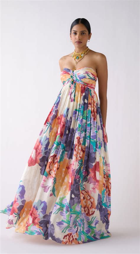 Designer Ethnic Dresses For Women at Basanti Kapde Aur Koffee! Shop Now ...