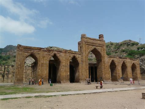 Ajmer - Visit Ajmer Sharif Dargah and Ana Sagar Lake in Rajasthan