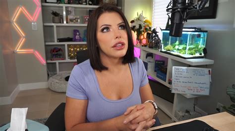 Adriana Chechik isn't allowed in the Twitch Rivals Fortnite No Build event—and she says it's for ...