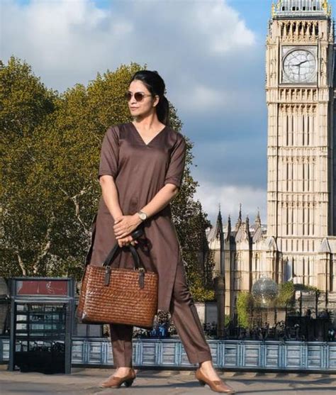 Plain Kurtis - Buy Plain Kurtis & Simple Kurtis online at Best Prices ...