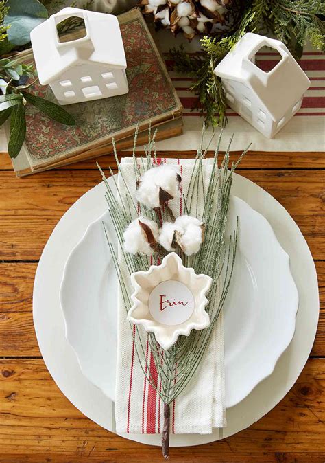 16 Fabulous and Festive Christmas Table Setting Ideas